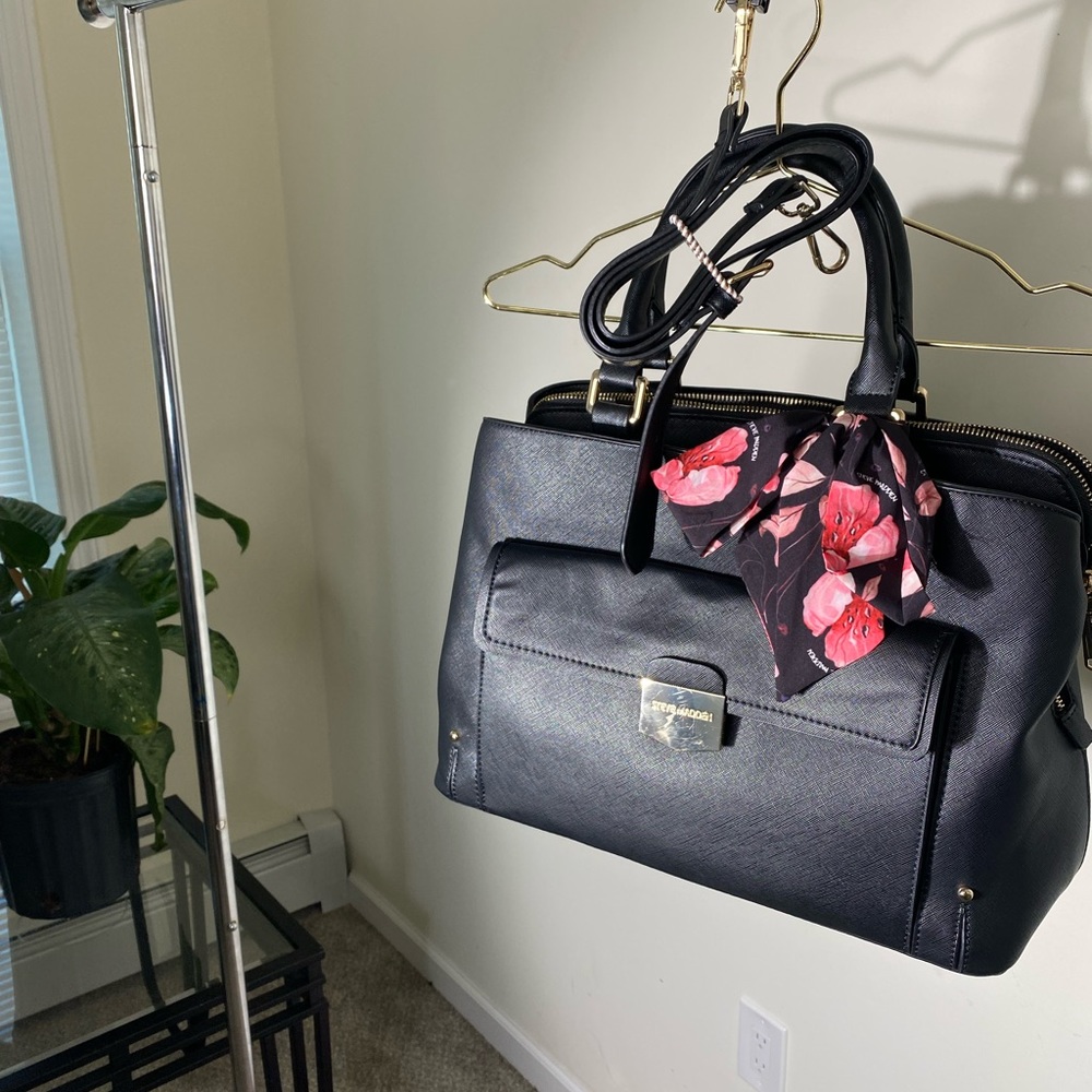 Black Steve Madden bag with scarf